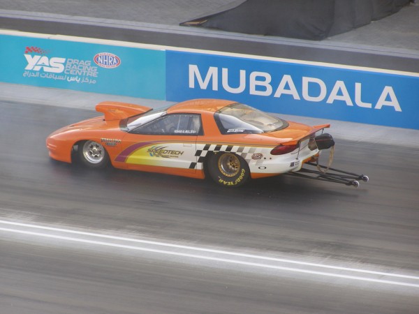 Drag racing în Yas Marina