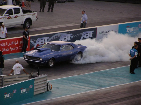 Drag racing în Yas Marina